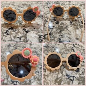 Light peach flower shaped girls sunglasses